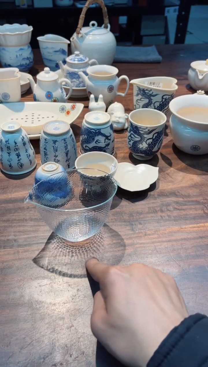 【闪购商品】魏小玻 水滴公杯 钻石切割纹 透明