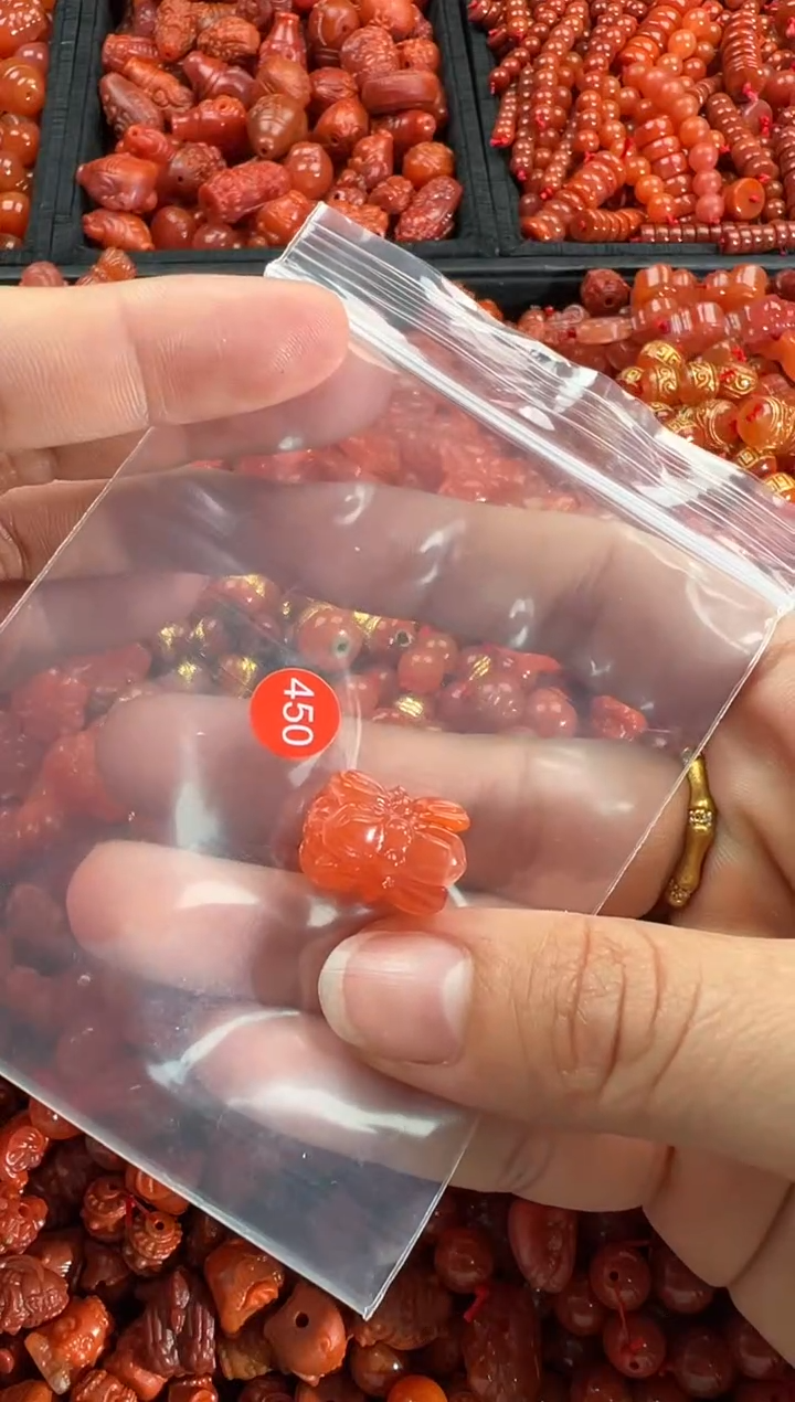 【闪购商品】南红玛瑙颈饰未镶嵌1