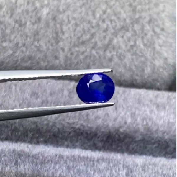 定制蓝宝石定制未镶嵌天然1.71克拉吉尔德皇家蓝