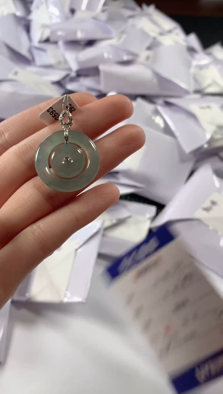 【闪购商品】翡翠颈饰18K金镶嵌11111111