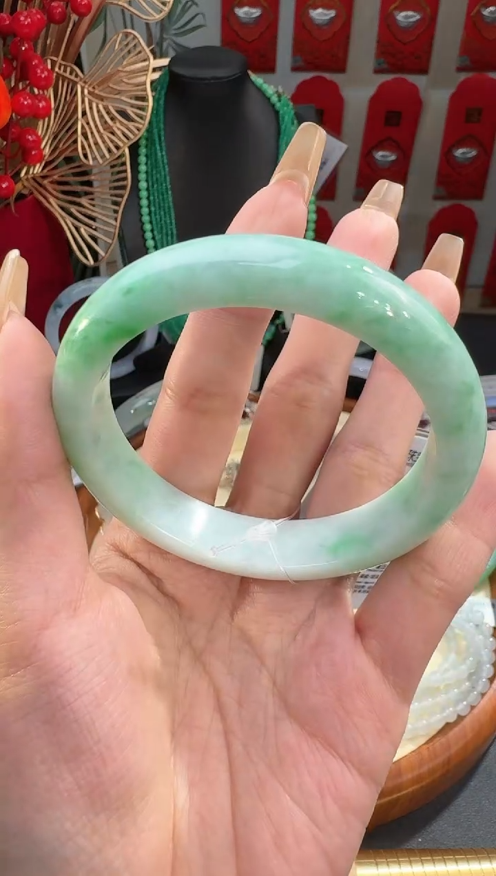 【闪购商品】翡翠手镯未镶嵌手镯