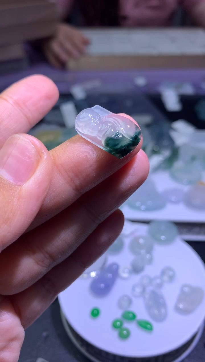 定制翡翠未镶嵌毛货