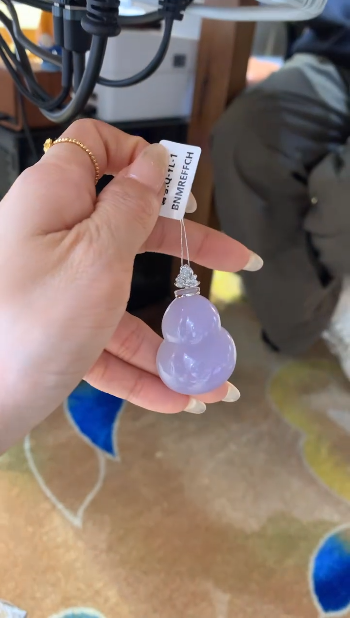 【闪购商品】翡翠颈饰18K金镶嵌葫芦
