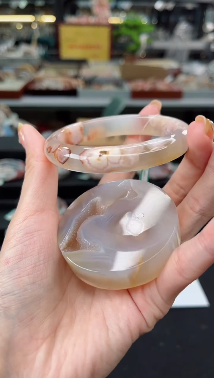 【闪购商品】石英质玉手镯未镶嵌58圈口（赠品镯心）6572397