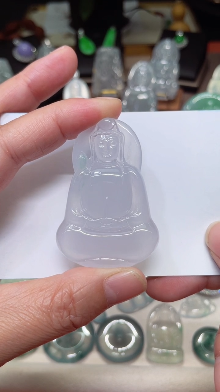 颈饰未镶嵌翡翠仔**学素衣观音