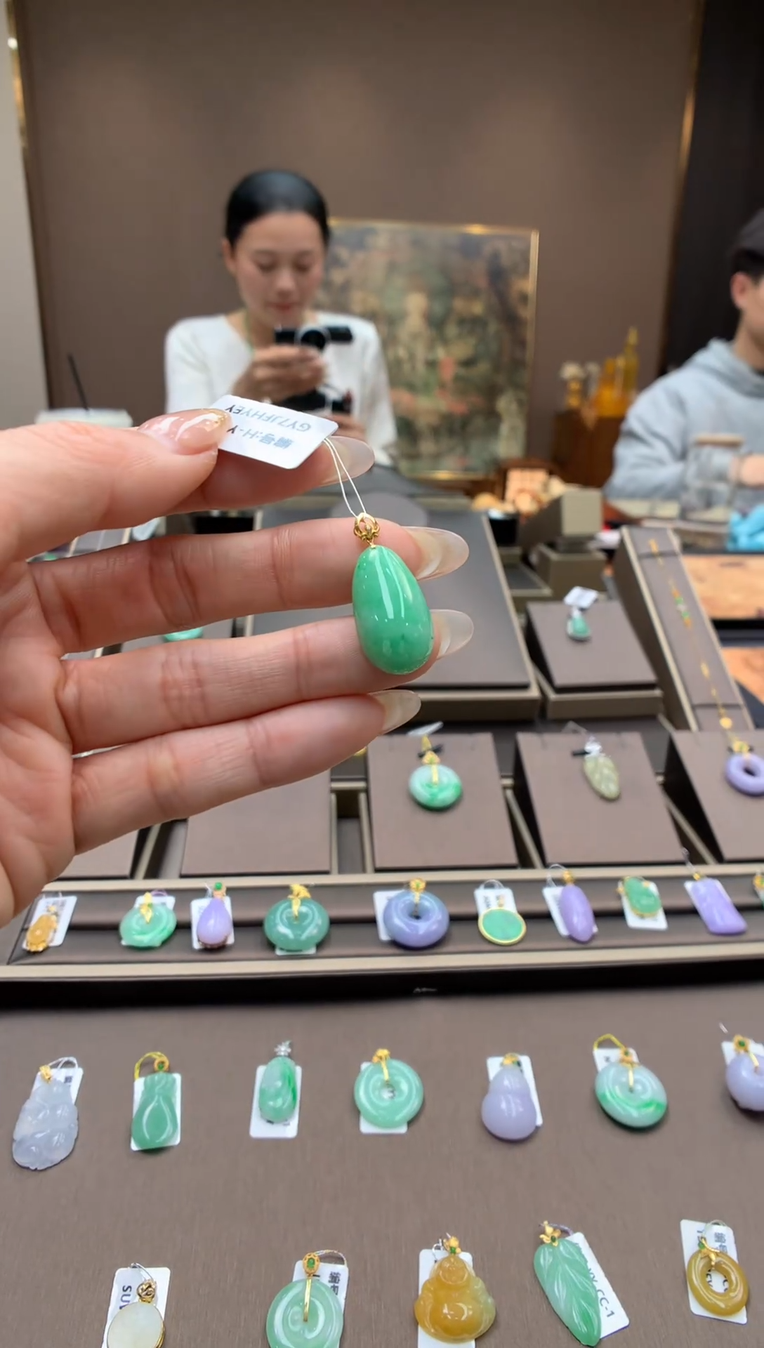 【闪购商品】翡翠颈饰18K金镶嵌福瓜