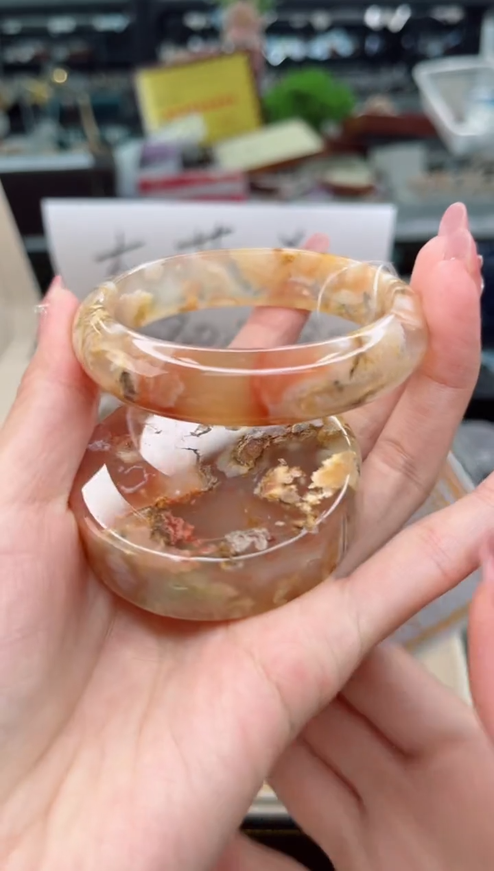 石英质玉未镶嵌手镯58圈口（赠品镯心）6321808