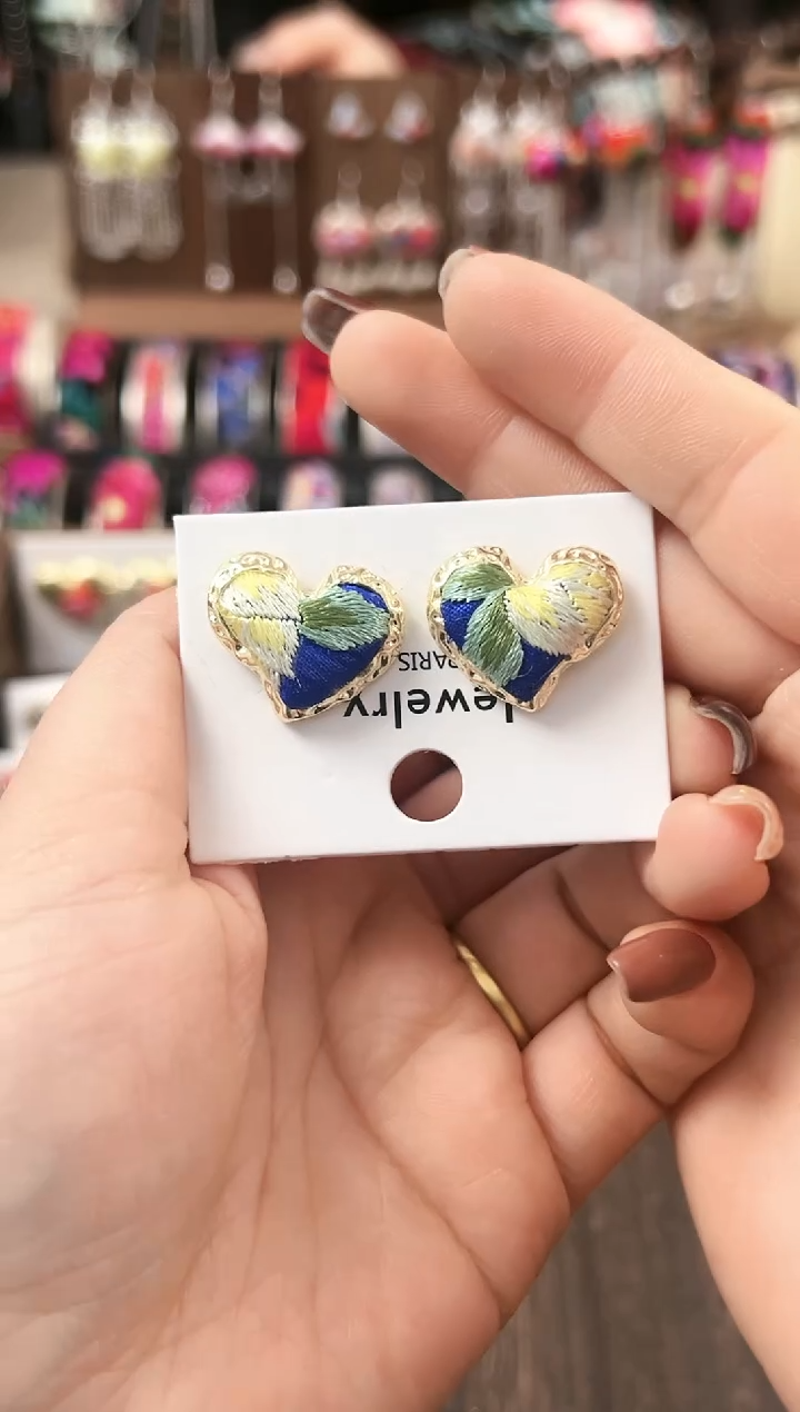 【闪购商品】织绣民族风老绣饰品264