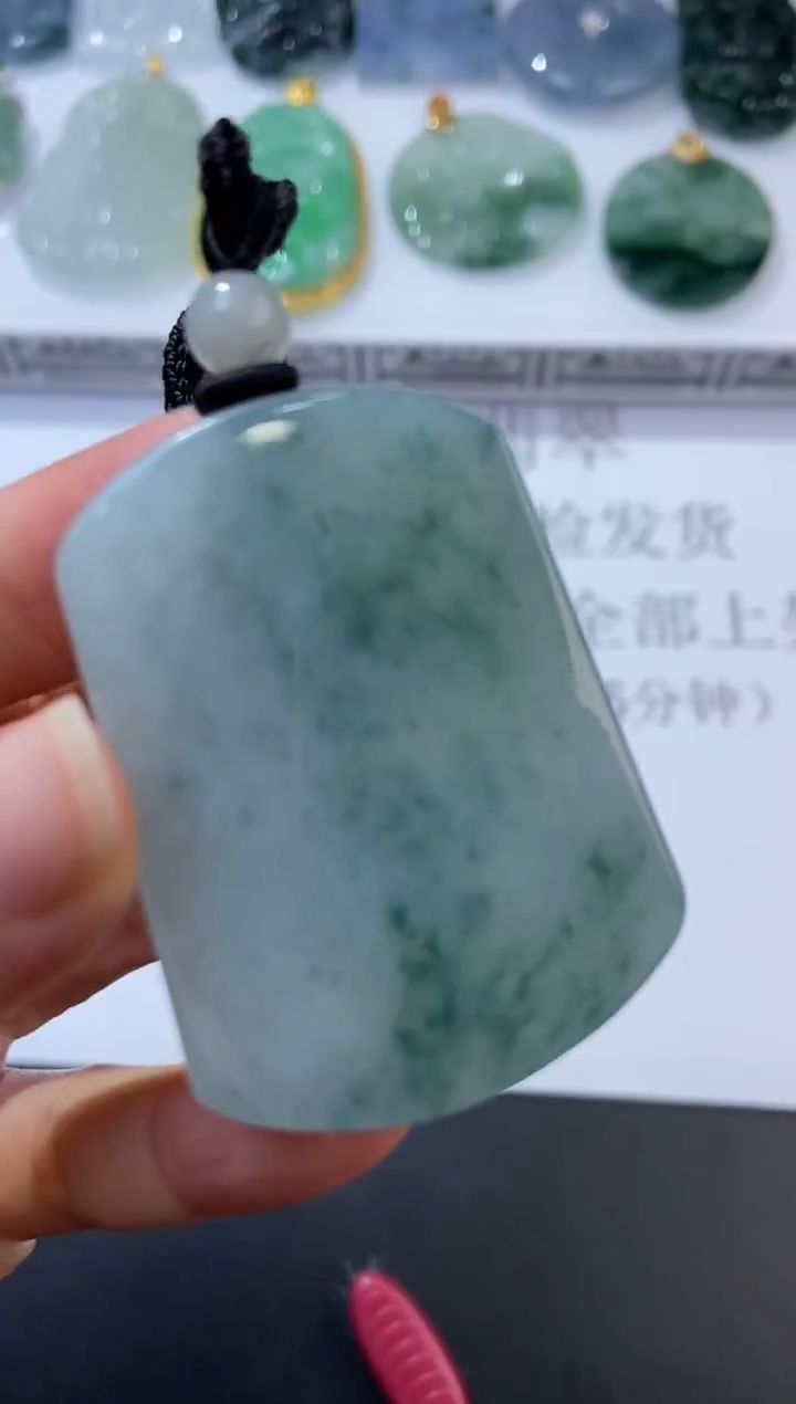 未镶嵌挂件翡翠376510  多人