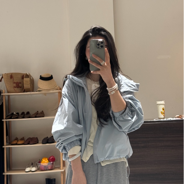 真真自留～显白拉链立领连帽冲锋衣