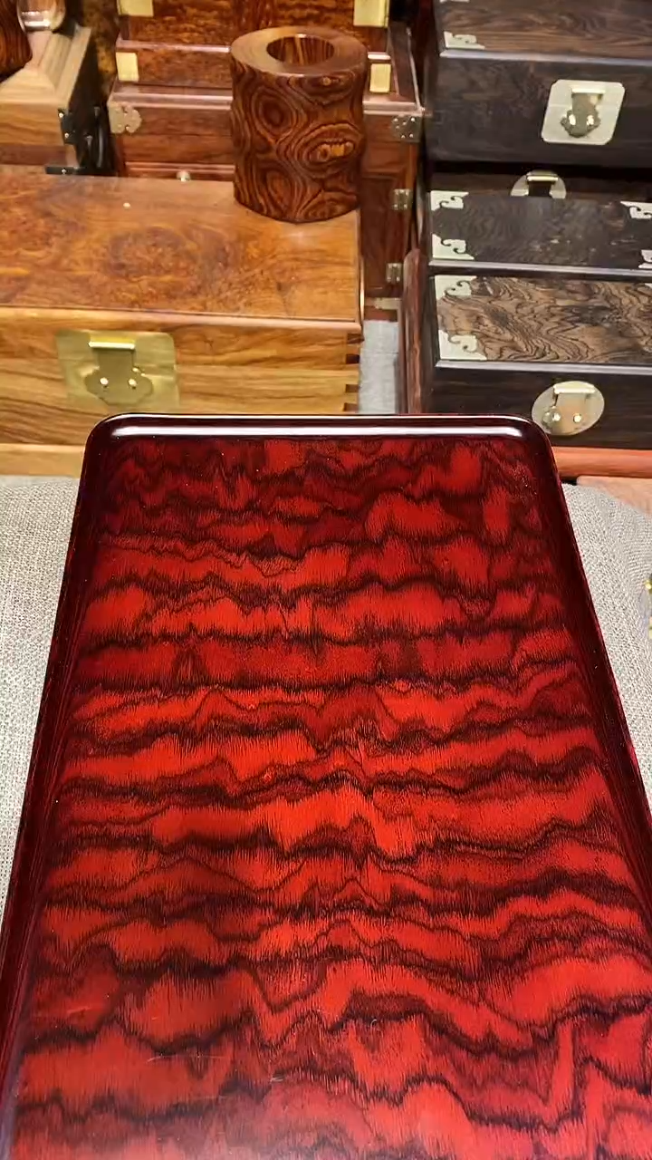 【闪购商品】红酸枝木类木艺茶盘一个