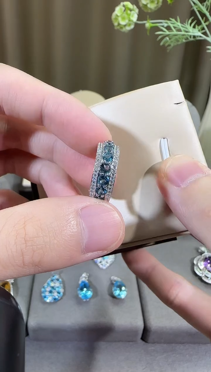 托帕石戒指银S925镶嵌6mm伦敦蓝戒指排戒款