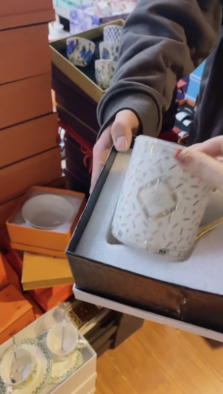 【闪购商品】杯鸿辉家品牌瓷器，京东包邮！