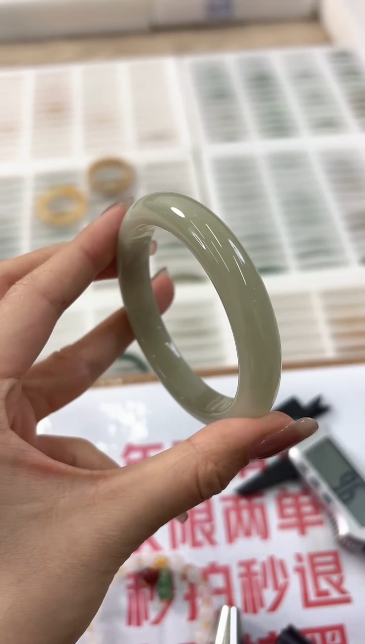 未镶嵌手镯石英质玉117-58D