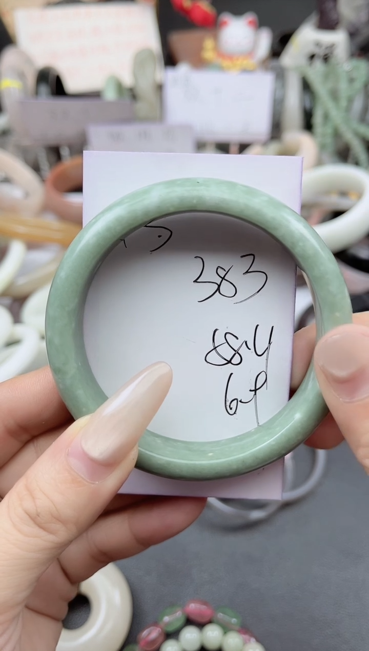 未镶嵌手镯石英质玉383