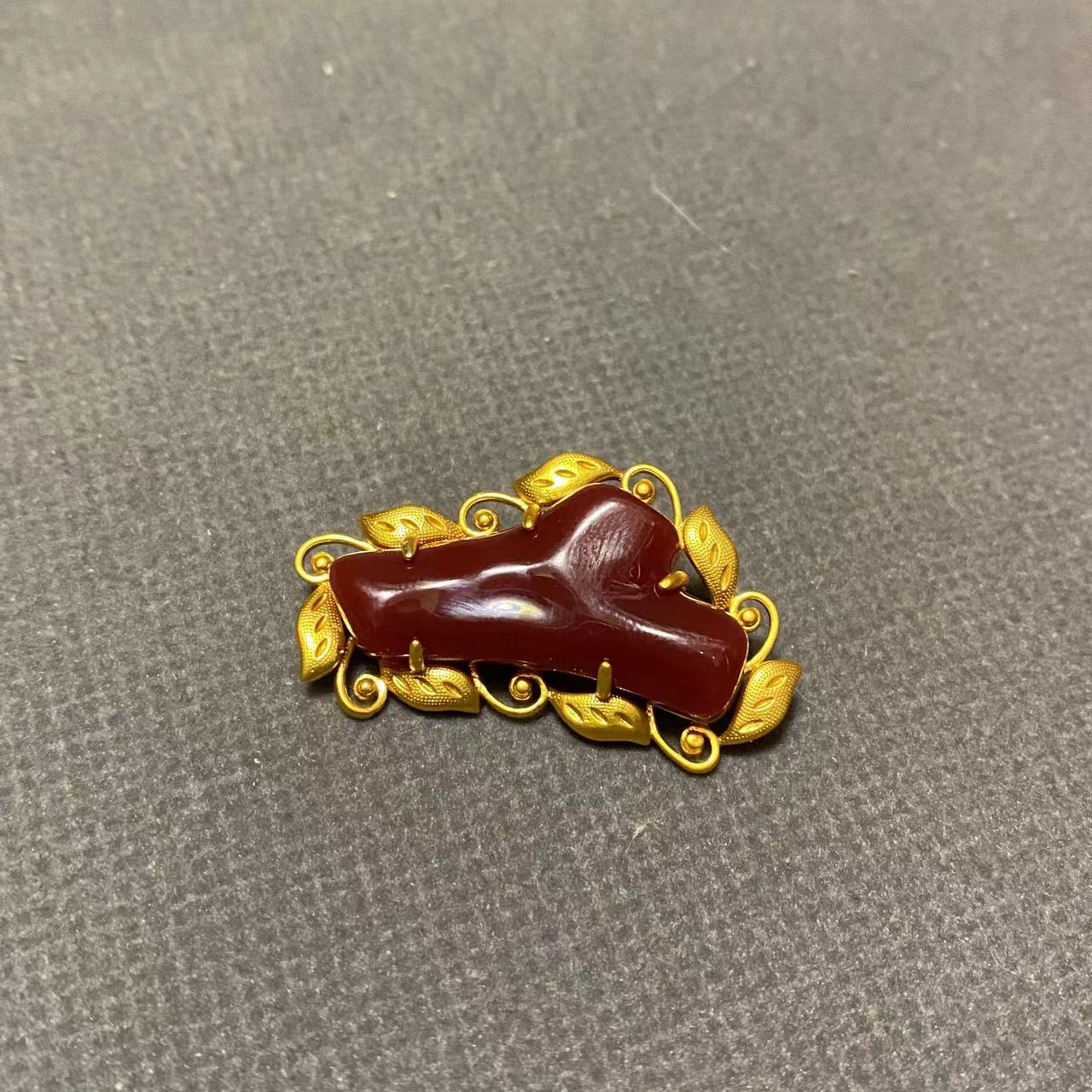 黄铜胸针 【西藏包邮】X54胸针仿珊瑚精美镶嵌红色轻奢时尚饰品金色