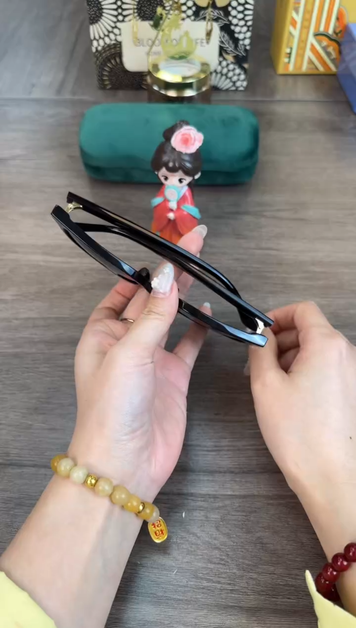 瓷片新号开播漏不停@@CC203