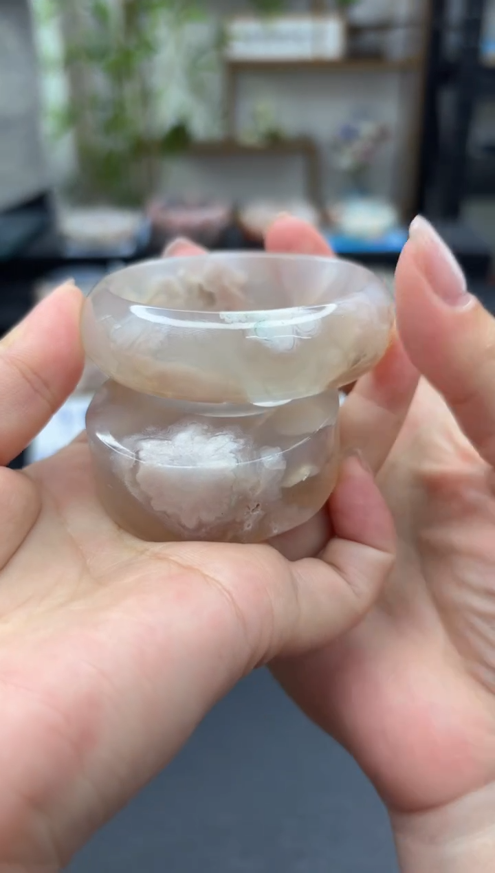 【闪购商品】石英质玉手镯未镶嵌C180(51圈赠送镯心)