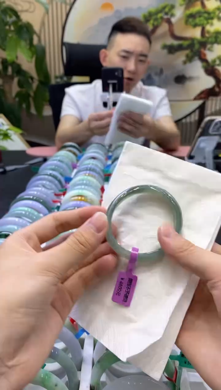 翡翠手镯未镶嵌1097
