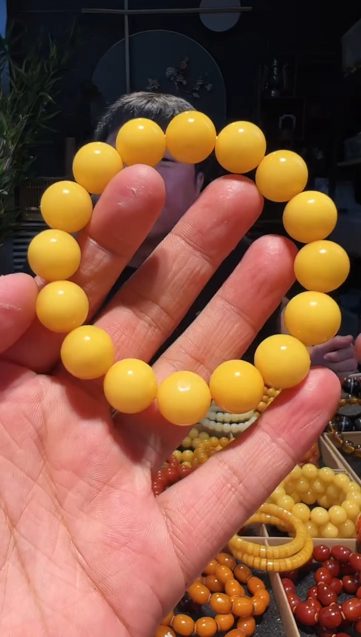 未镶嵌蜜蜡手串14左右暴力黄