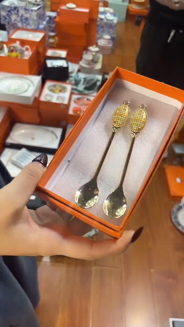 杯鸿辉家品牌瓷器，京东包邮！