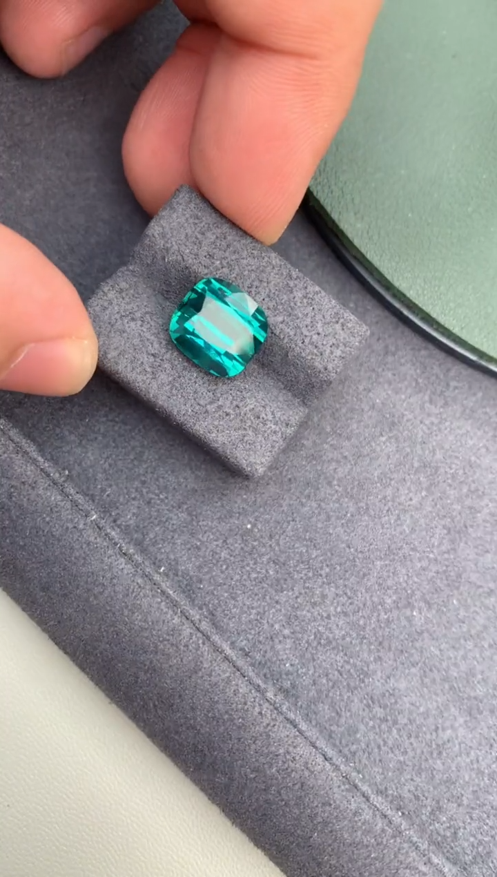 【闪购商品】碧玺裸石未镶嵌6.6ct拉贡碧玺