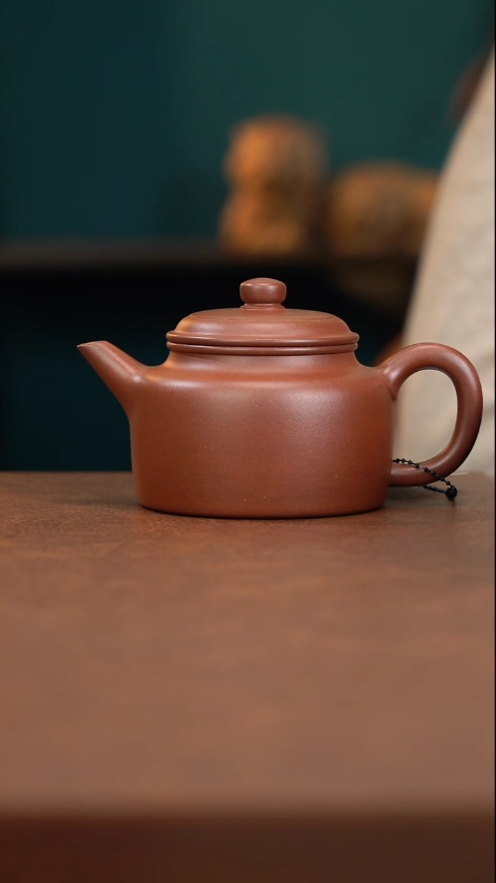 【闪购商品】紫泥茶壶@@2639 余志江剑流德钟