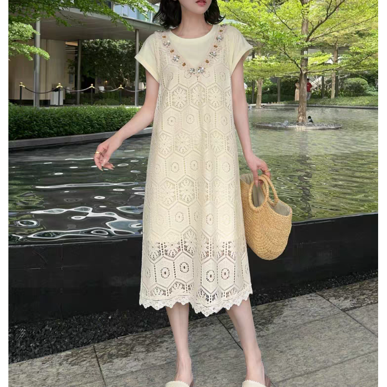 2025年夏季新款气质女宽松洋气中长款重工V领蕾丝T恤两件套连衣裙
