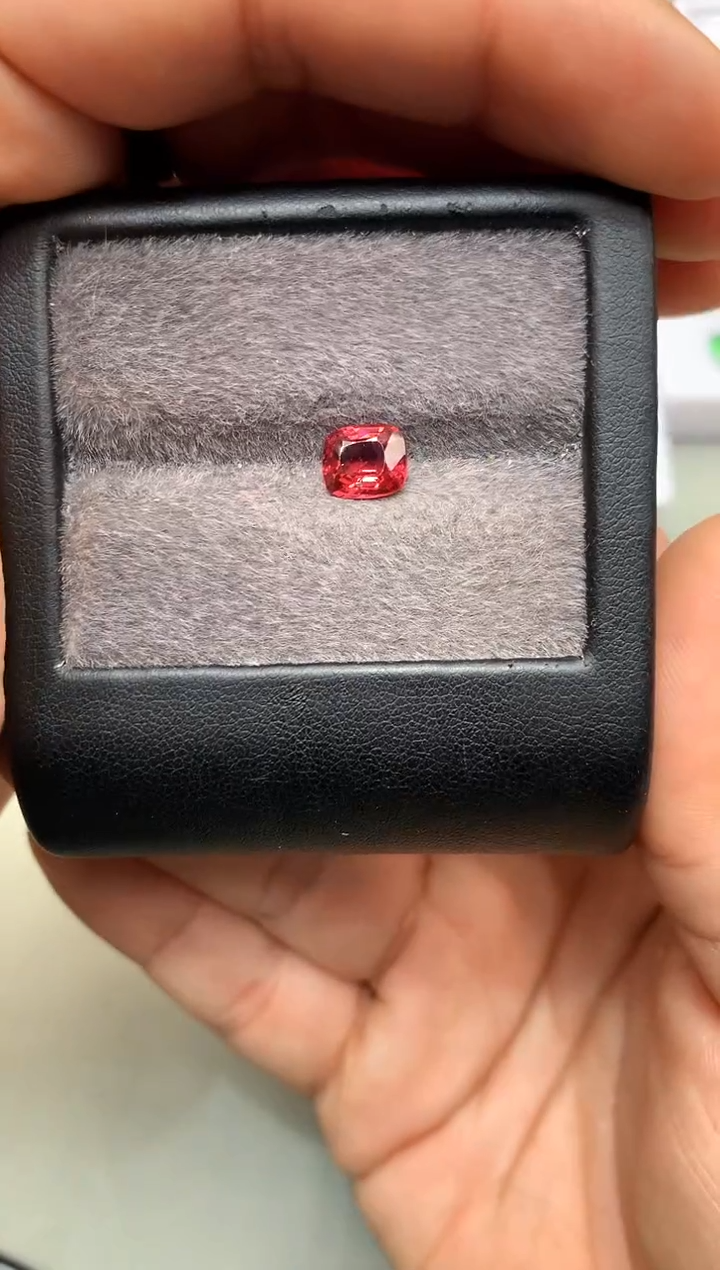 【闪购商品】定制尖晶石裸石未镶嵌枕型 蔷薇色调尖晶石 1.57ct