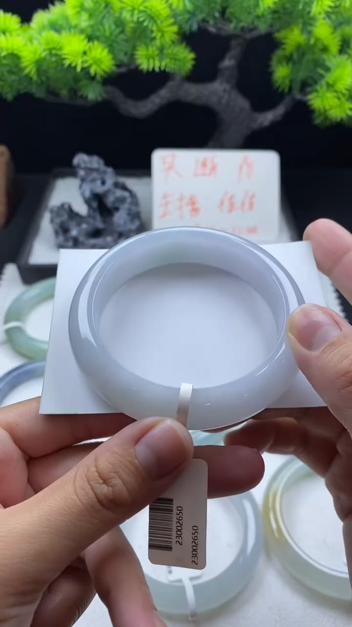 【闪购商品】翡翠手镯未镶嵌55+圈~不退不换