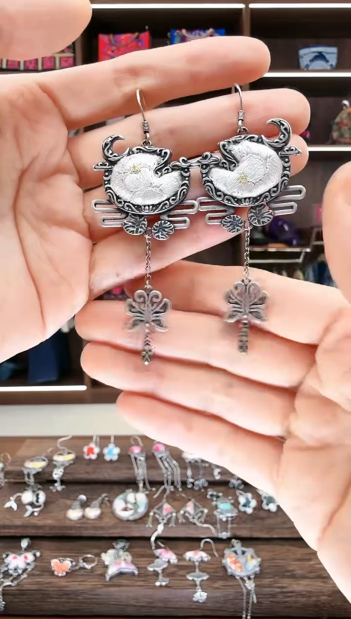 【闪购商品】织绣60蚩梦苗族古绣