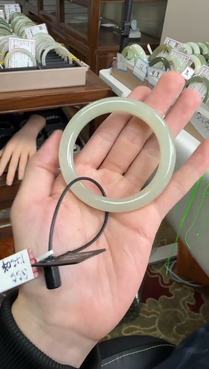 未镶嵌手镯和田玉55