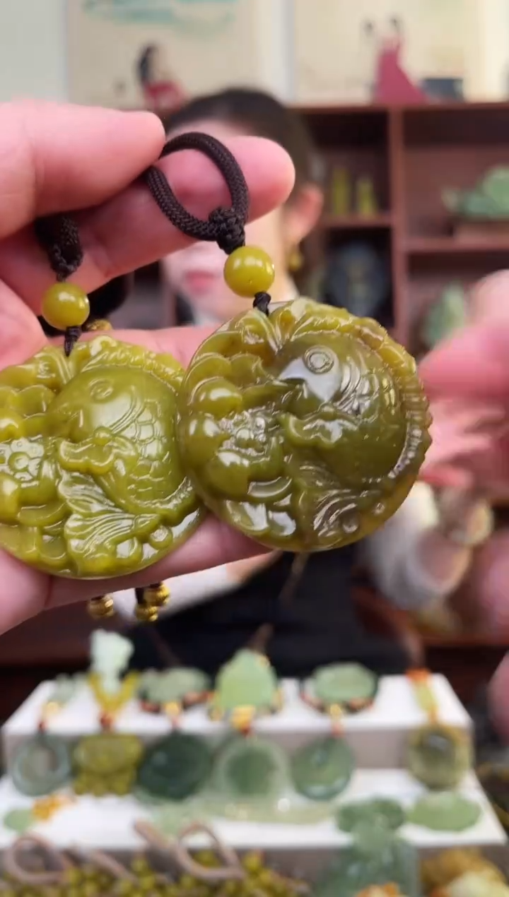 未镶嵌蛇纹石玉颈饰多样性发货拍一发一