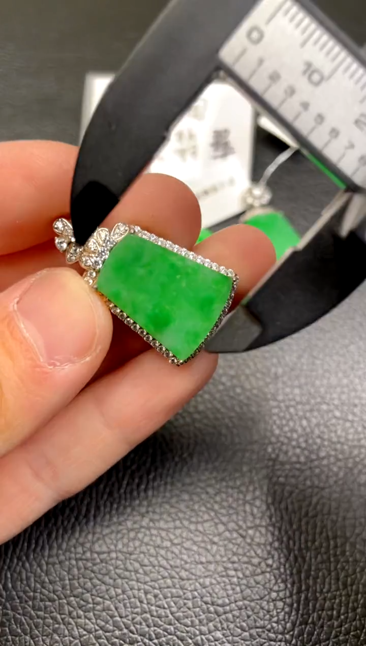 【闪购商品】翡翠吊坠(不含链)银S925镶嵌吊坠