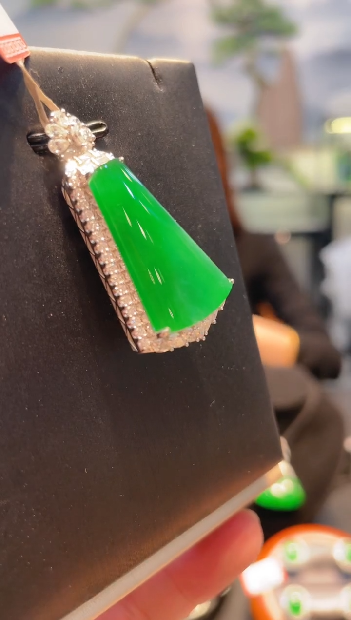 【闪购商品】翡翠颈饰18K金镶嵌A51天然A货翡翠