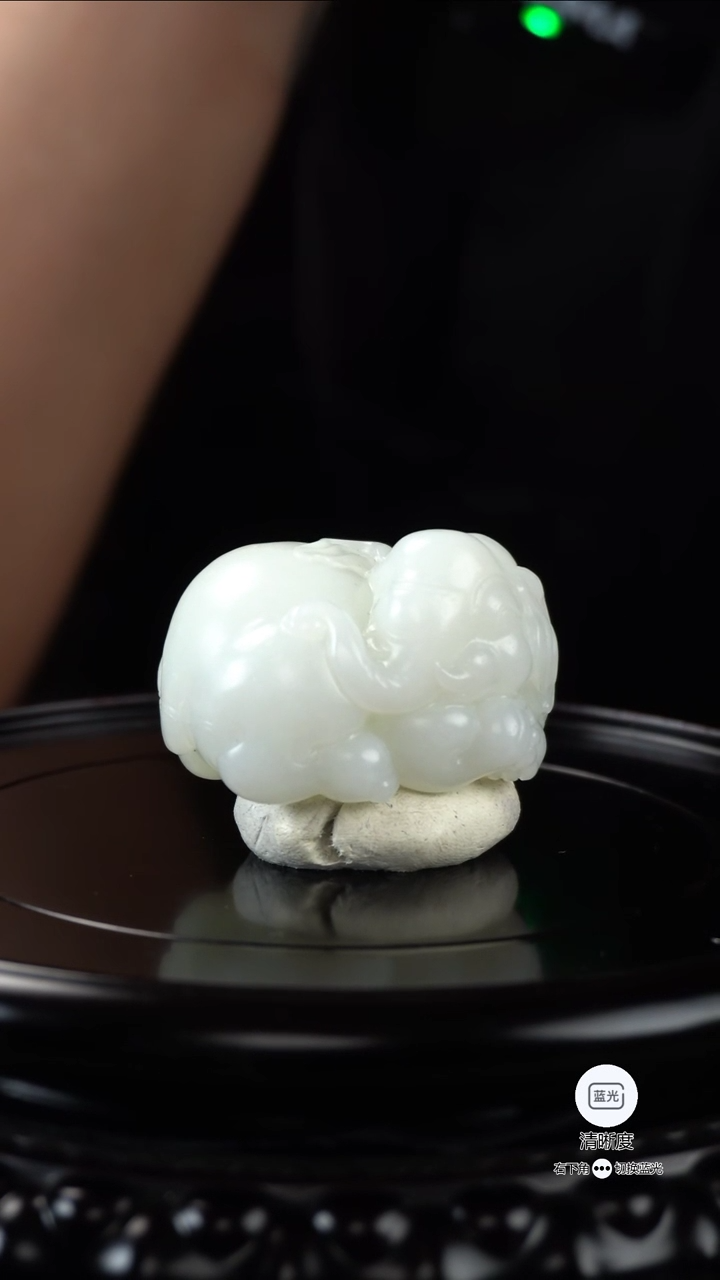 和田玉未镶嵌把件把件