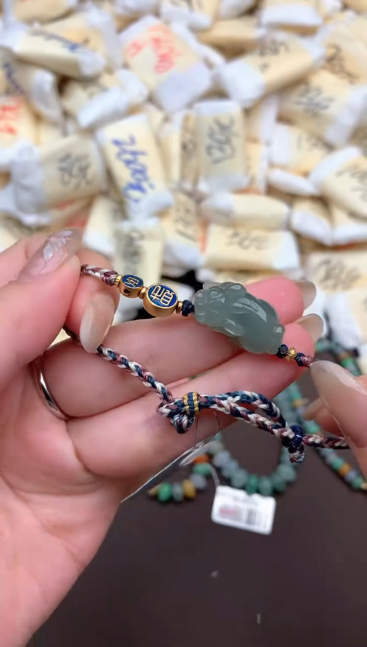 【闪购商品】翡翠挂件未镶嵌— 