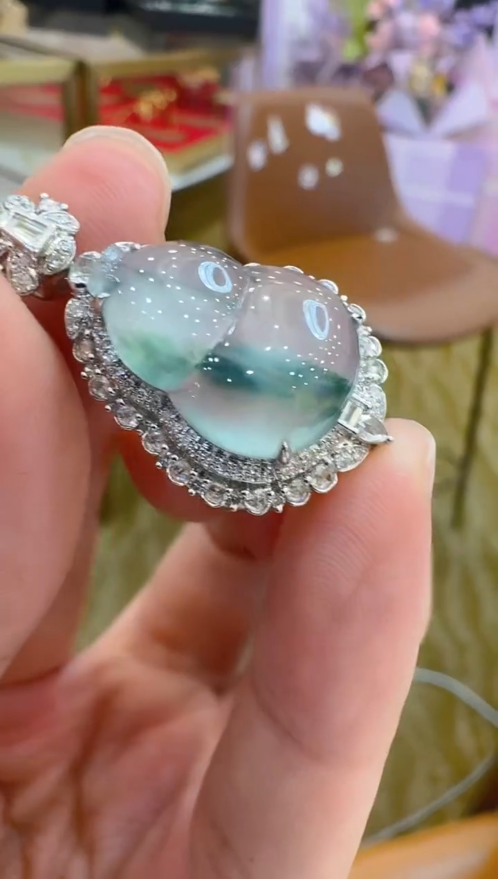 翡翠18K金镶嵌吊坠(不含链)多样性发货拍一发一 