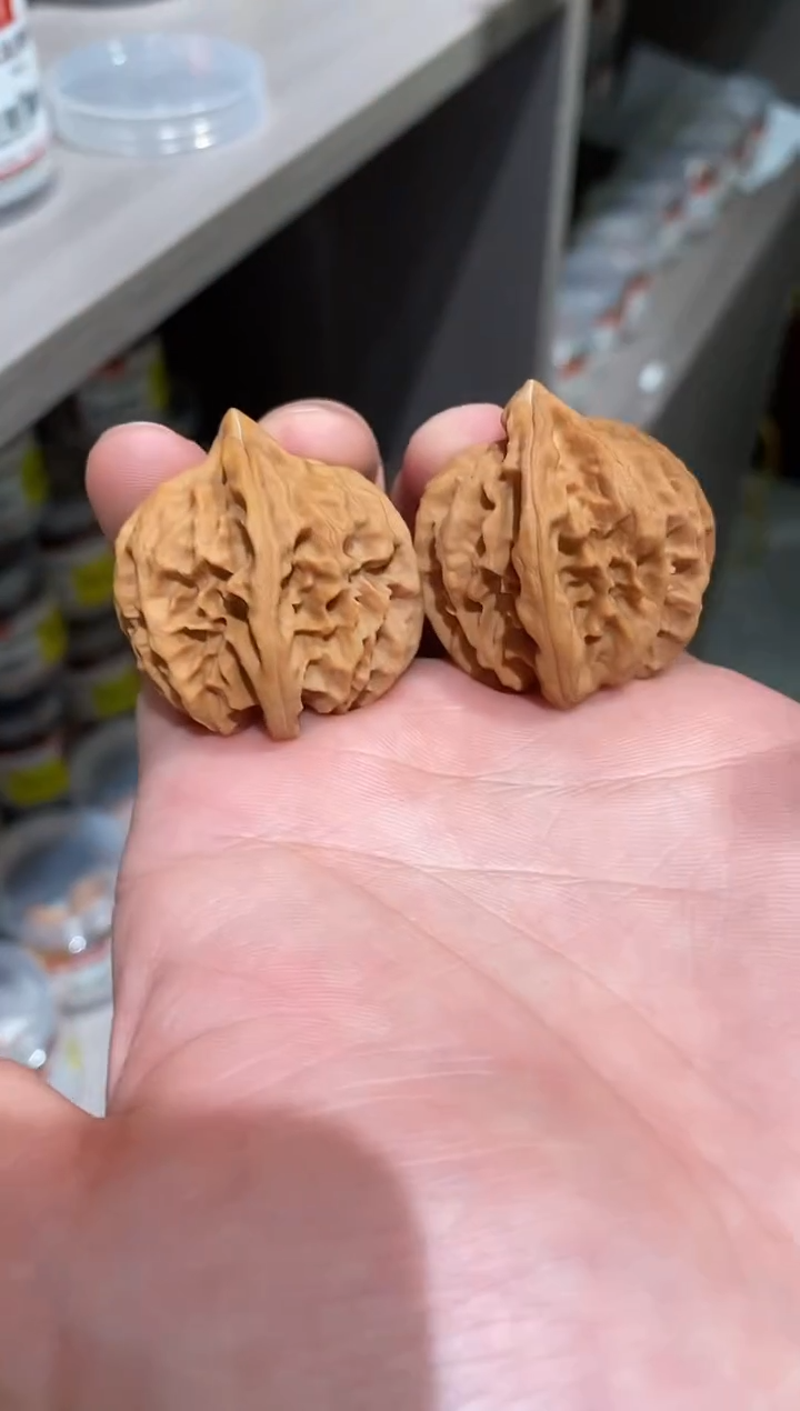 把件文玩核桃微修曹大龙36尺左右