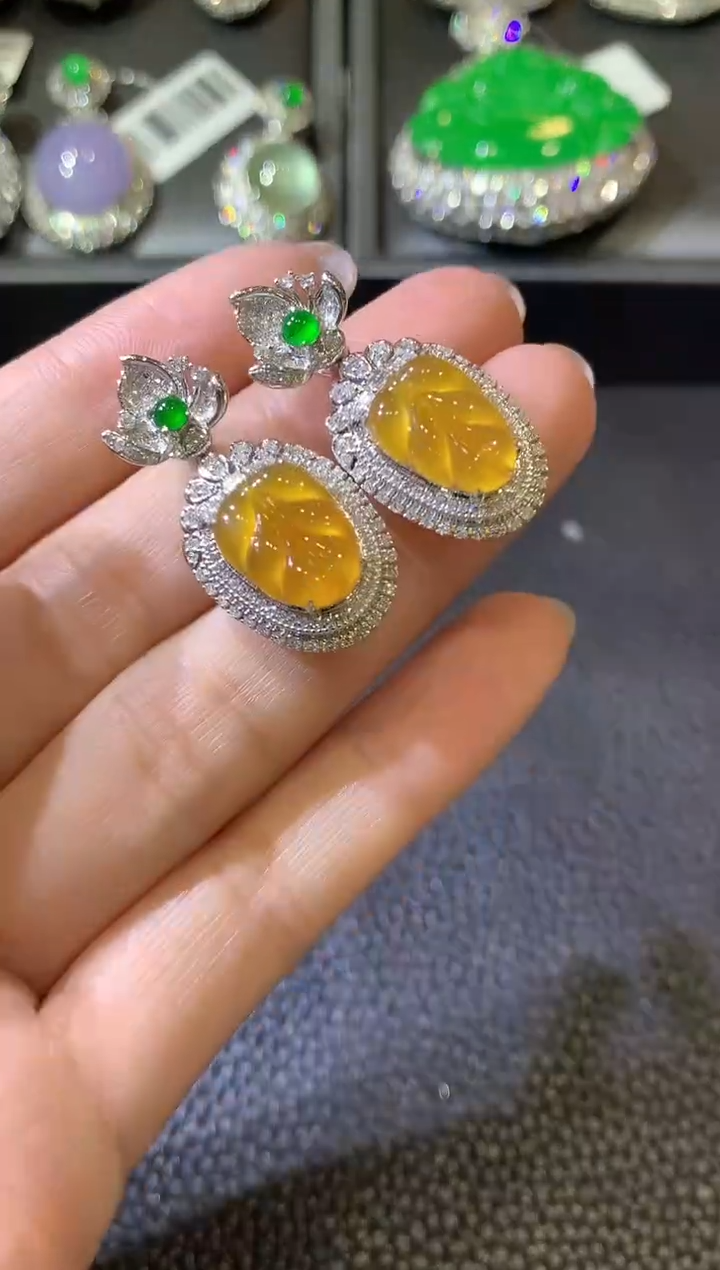 【闪购商品】翡翠吊坠(不含链)18K金镶嵌D105多样性发一件