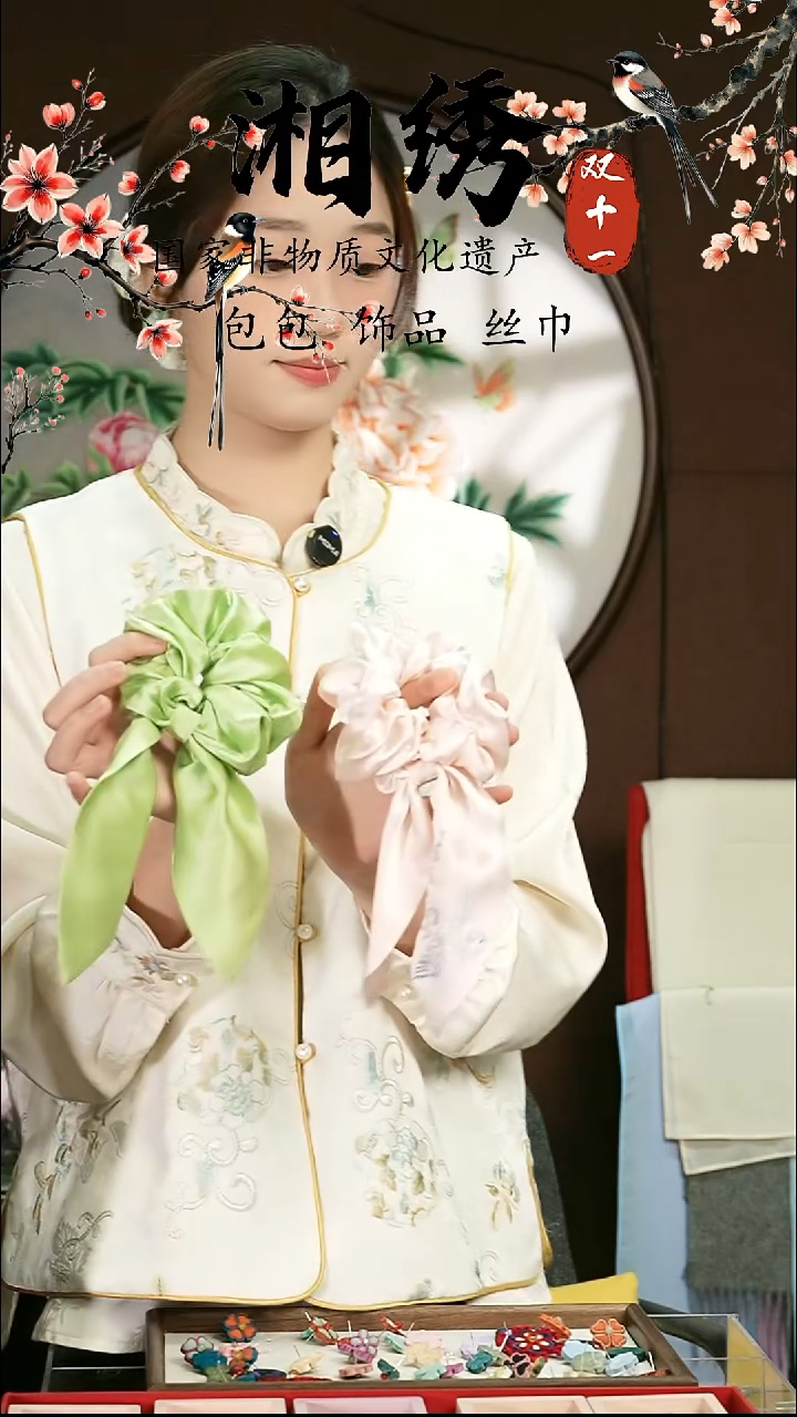 刺绣波***姐纯手工发圈