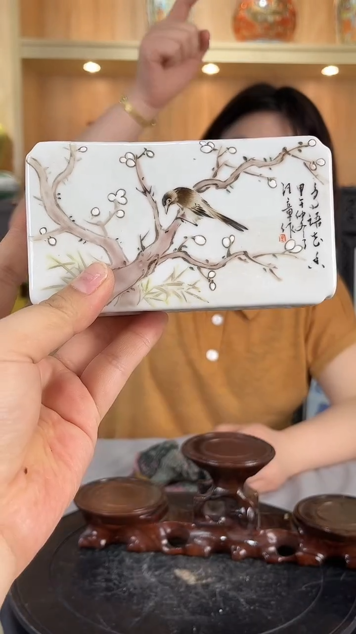 摆件景德镇陶瓷花鸟镇纸