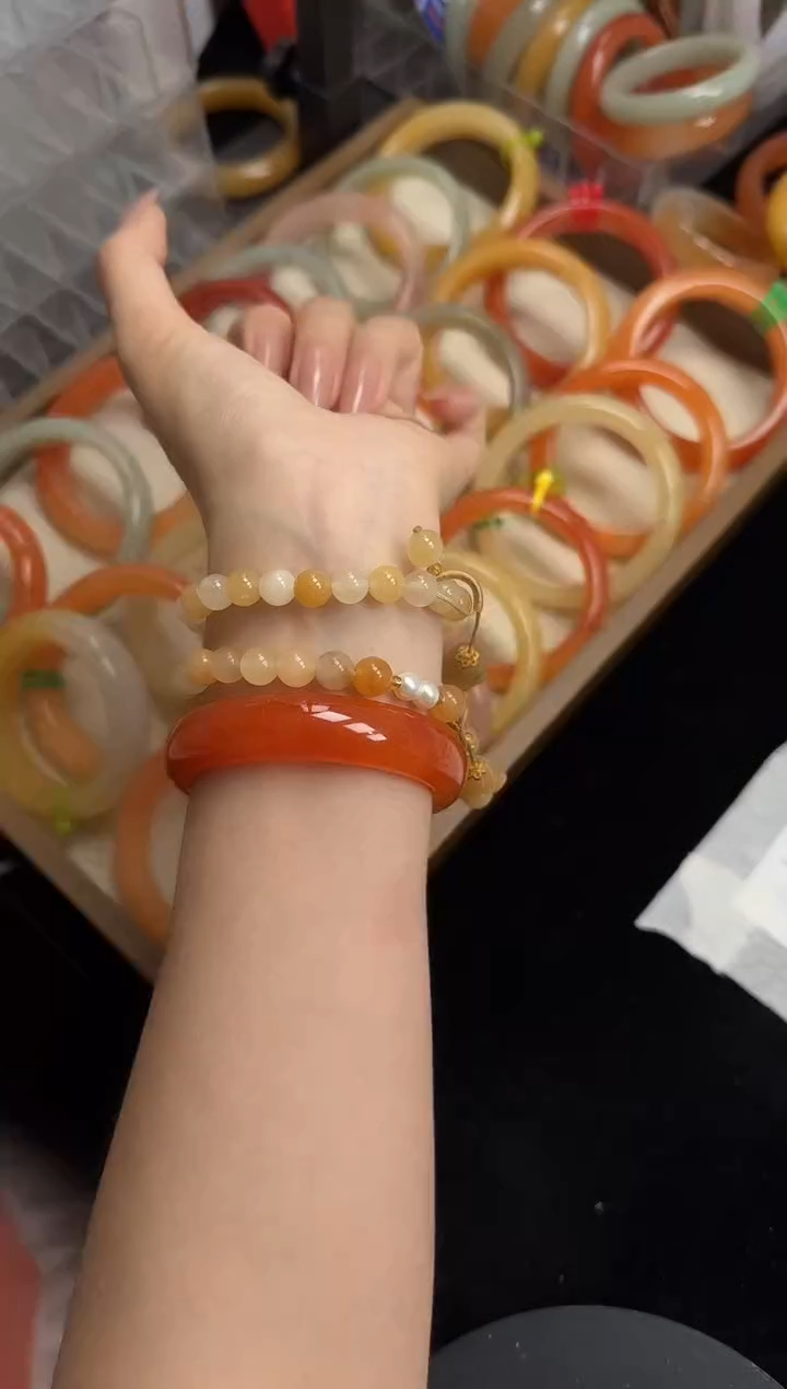 未镶嵌手镯石英质玉/黄龙手串