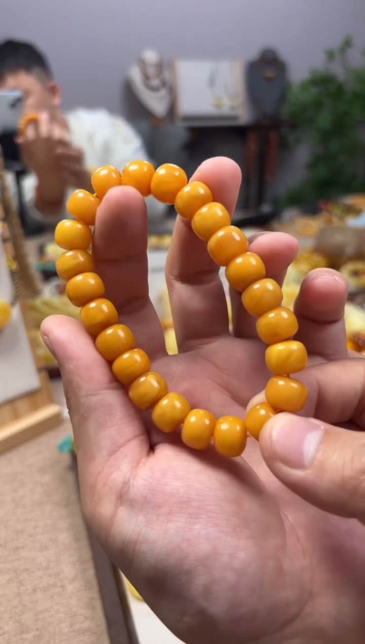 【闪购商品】蜜蜡裸石未镶嵌手串