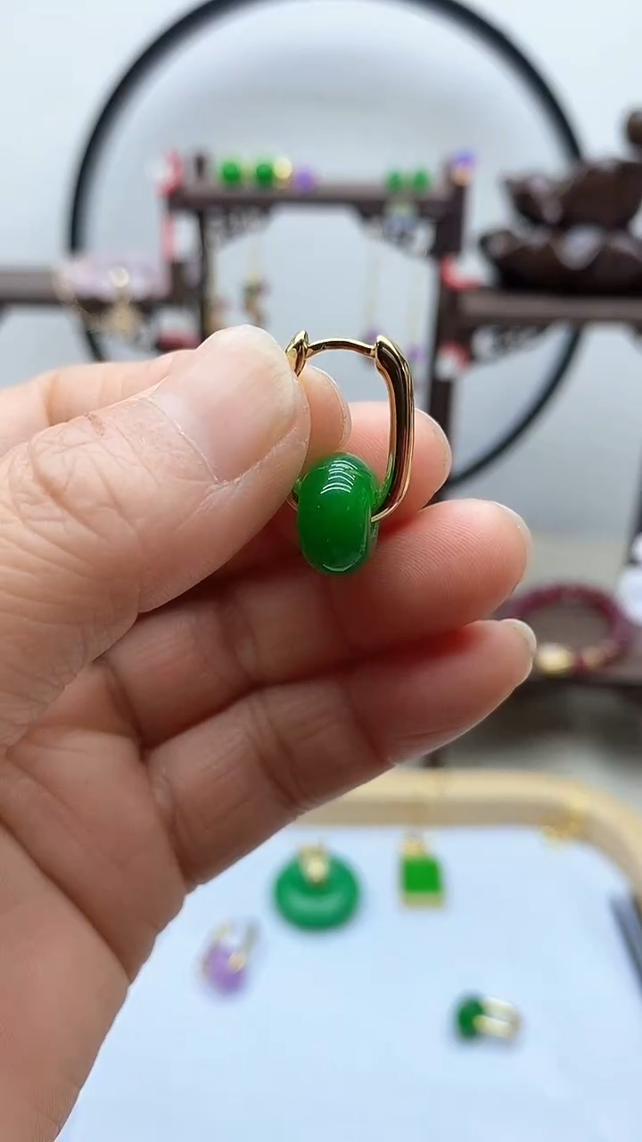 【闪购商品】翡翠耳饰银S925镀金镶嵌50