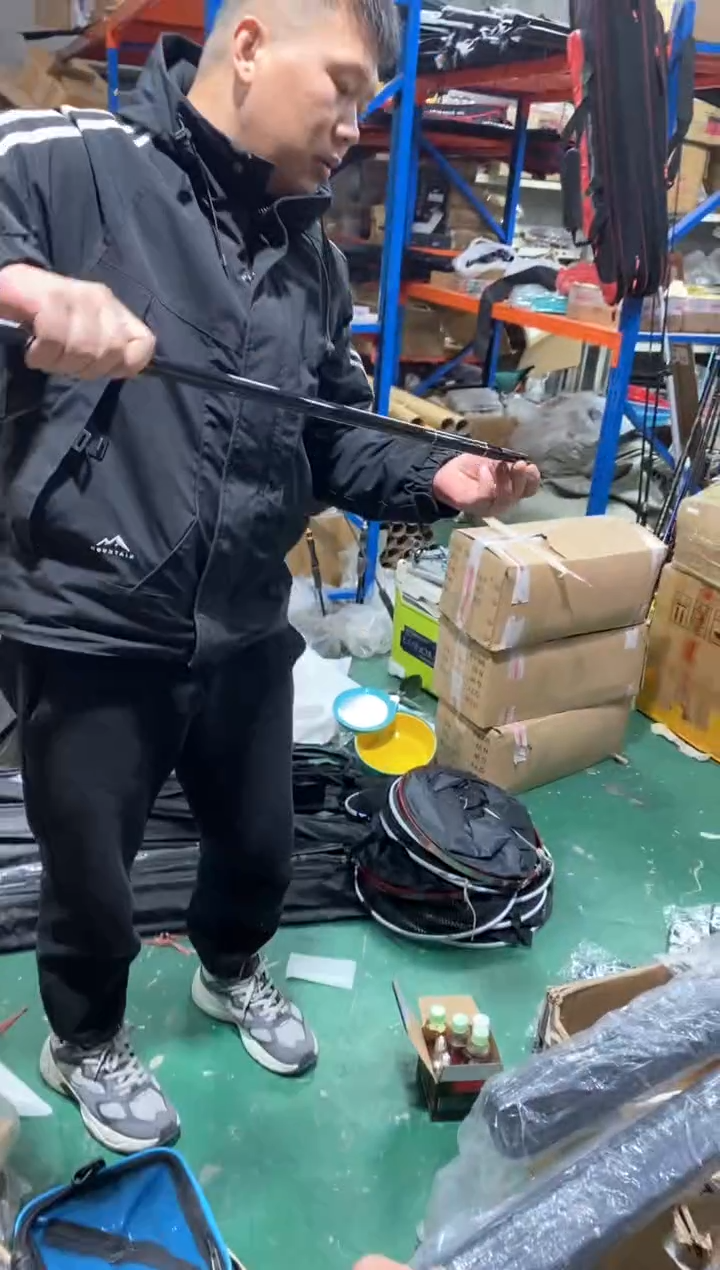 黑色6.3米鲫鱼杆   