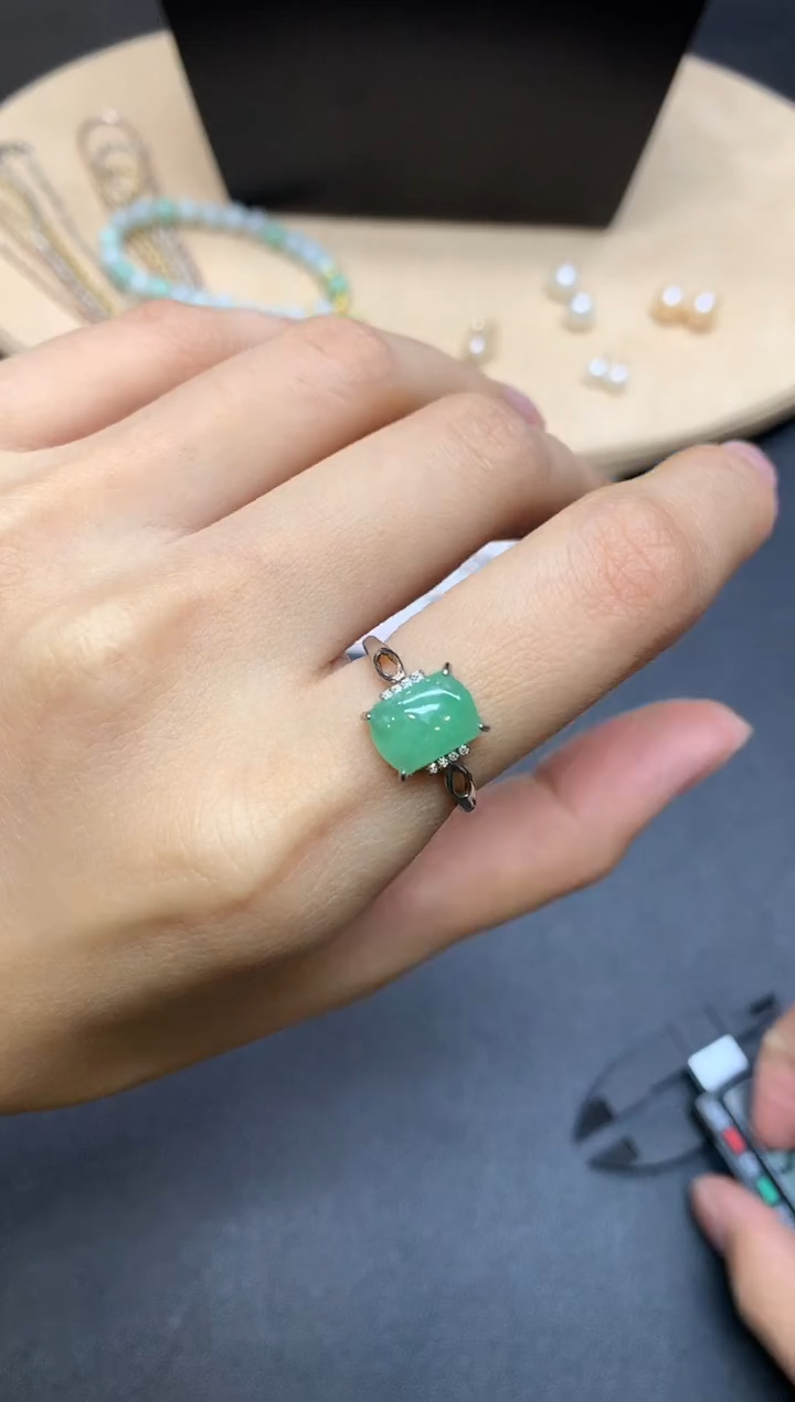 【闪购商品】翡翠戒指银S925镶嵌无事牌【无服务费】