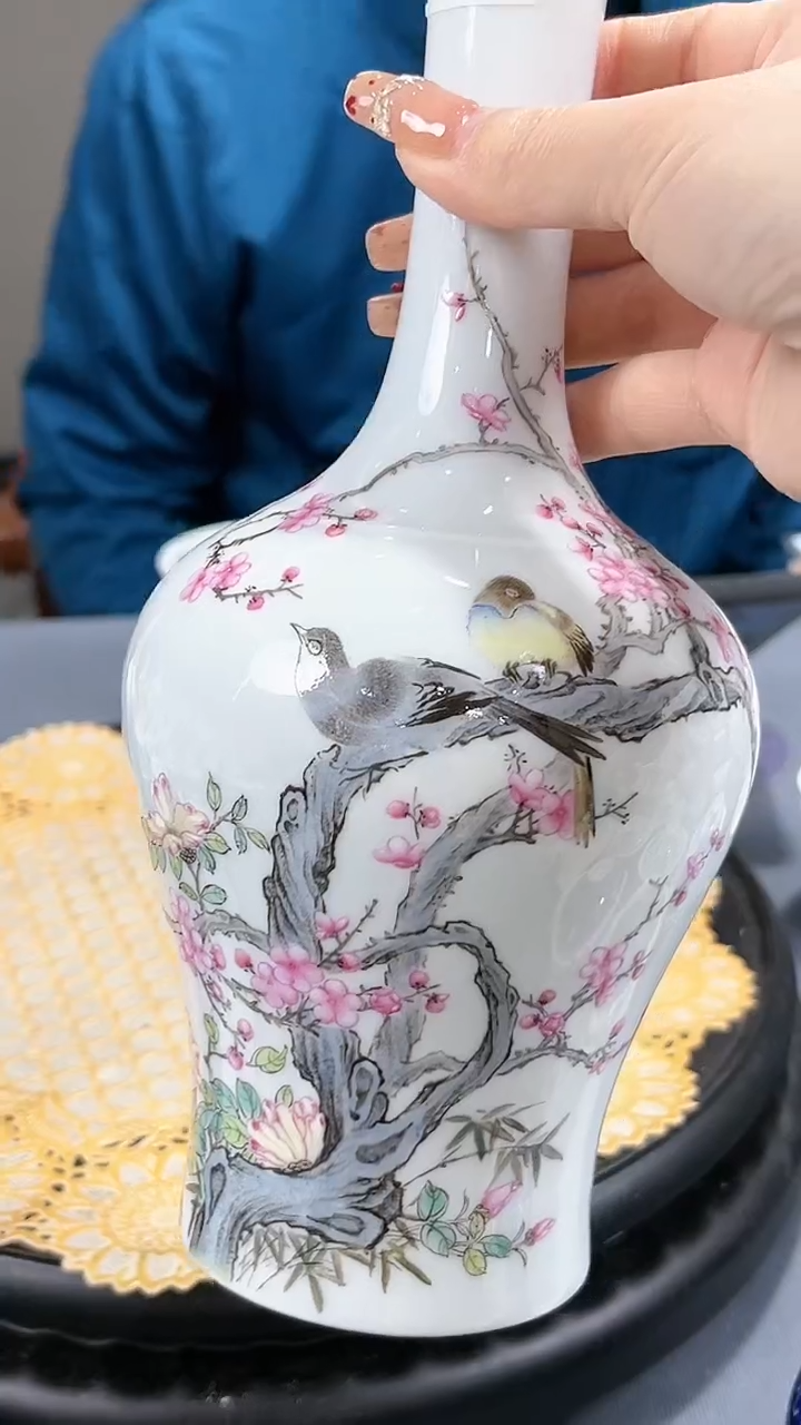 【闪购商品】官窑瓷画院002官窑瓷画院花鸟摇铃樽