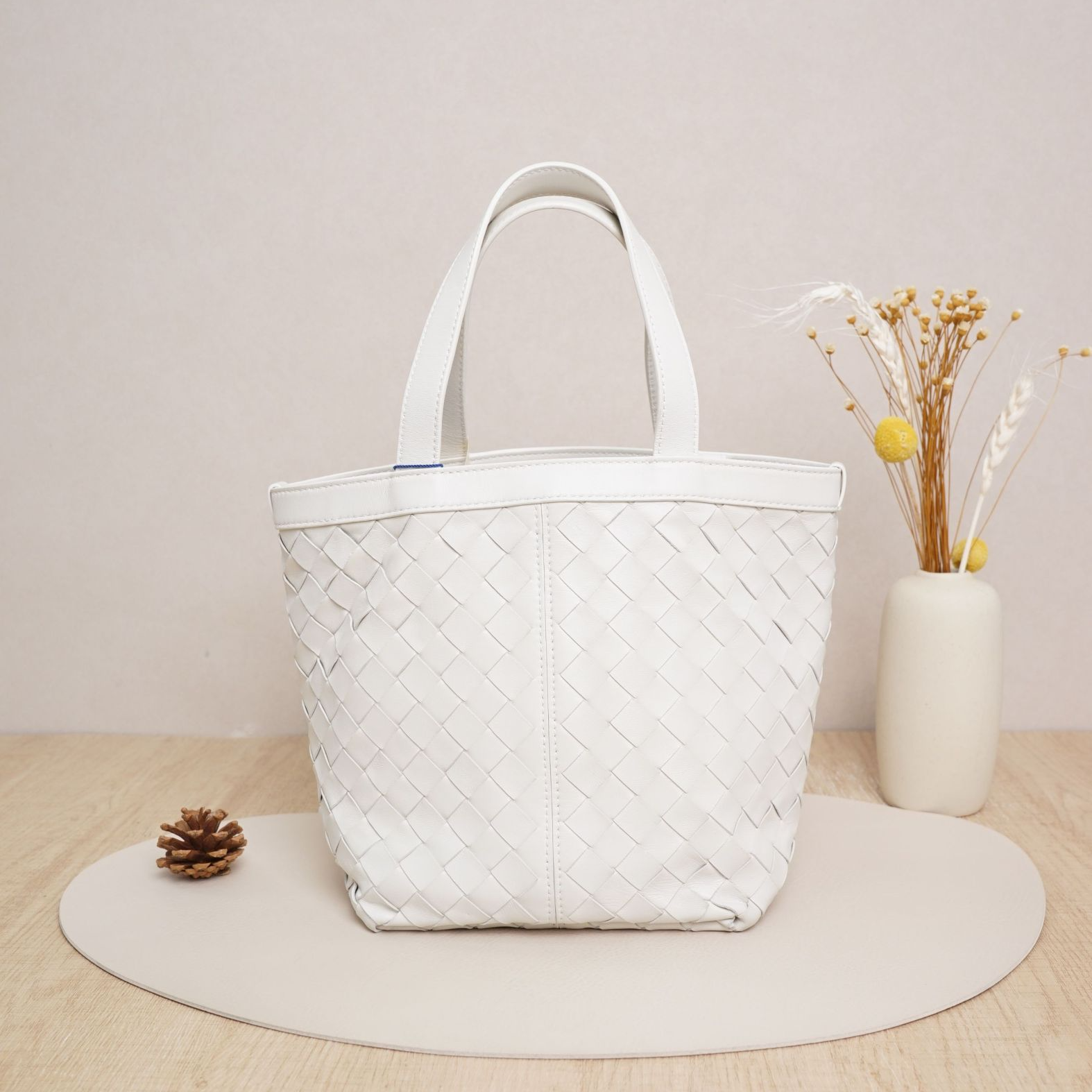 95新 BOTTEGA VENETA/葆蝶家 BV编织手提包小号白色羊皮/DS041462