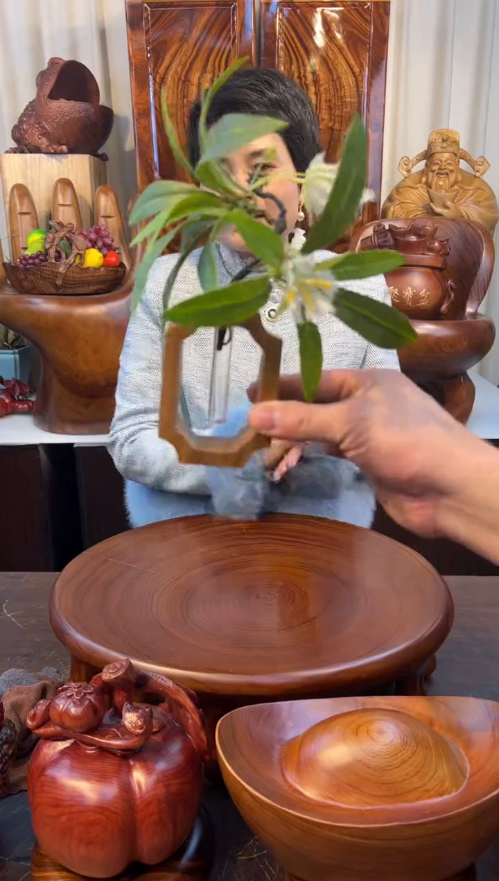 【闪购商品】桃木胡桃木创意小花器